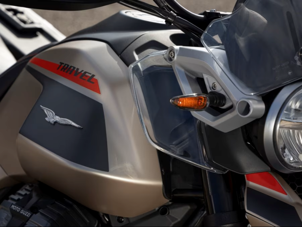 Xe được trang bị động cơ V-twin 853cc